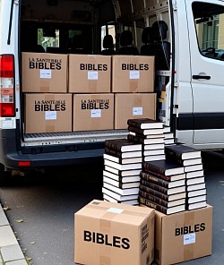 L'achat des Bibles auprès des Maisons de la Bible